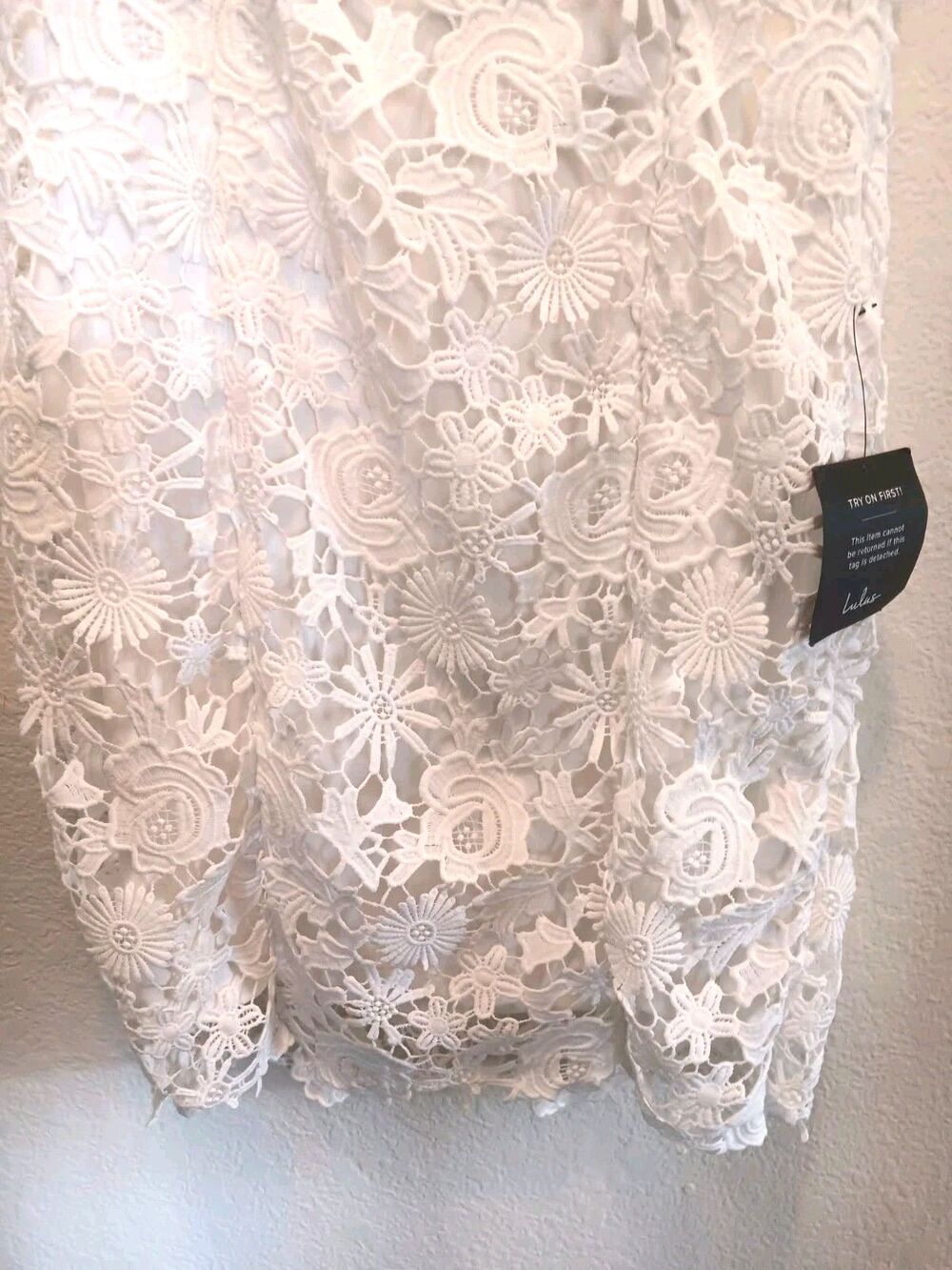 Lulus White Crochet Floral Lace Open Back Mini Dress Cap Sleeve Bridal Size M - Picture 4 of 11